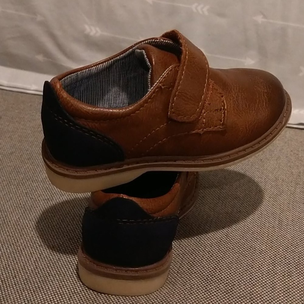Boys dress shoes 6m
